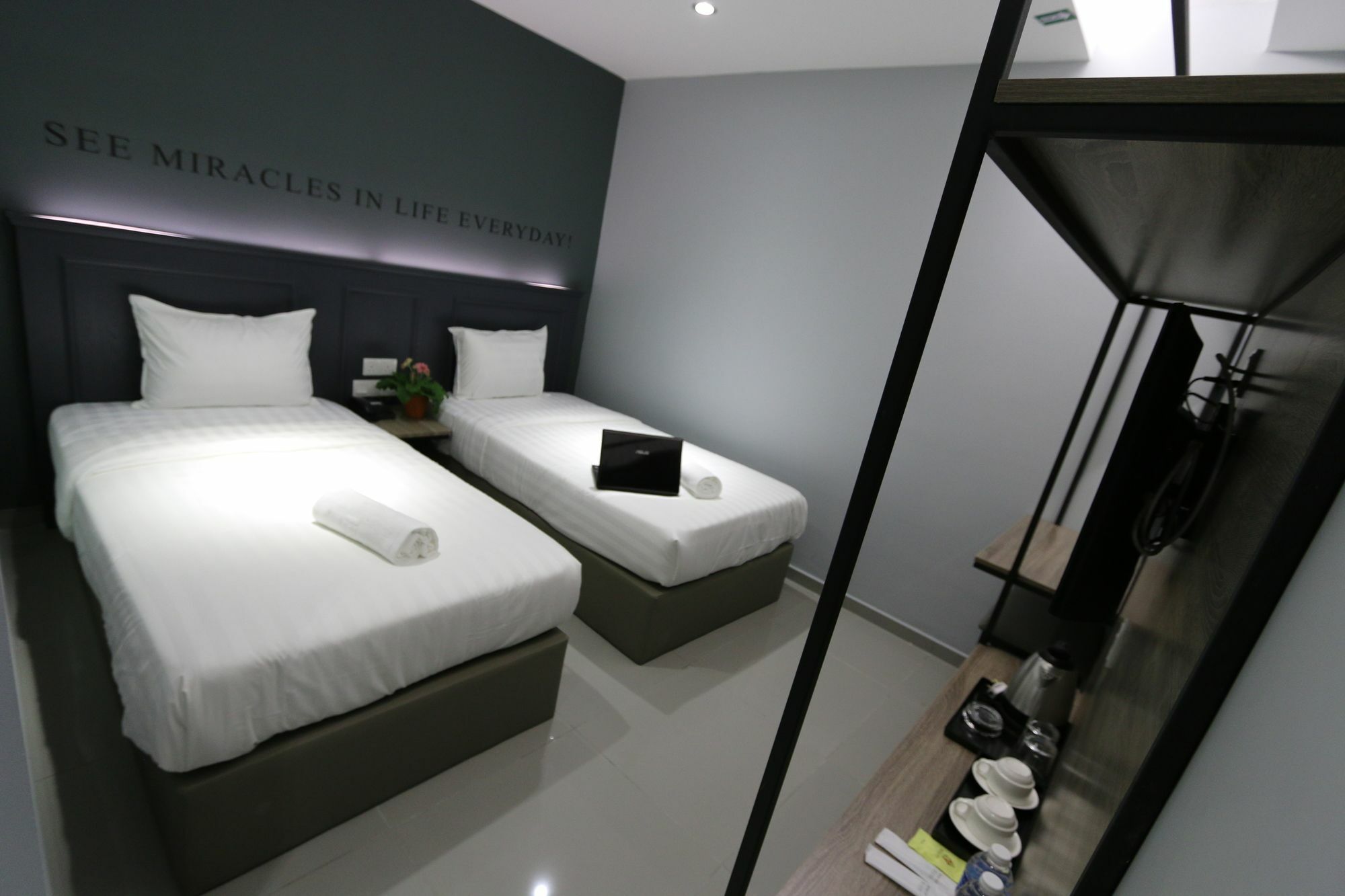 Hotel 99 Sri Petaling Kuala Lumpur Exterior photo