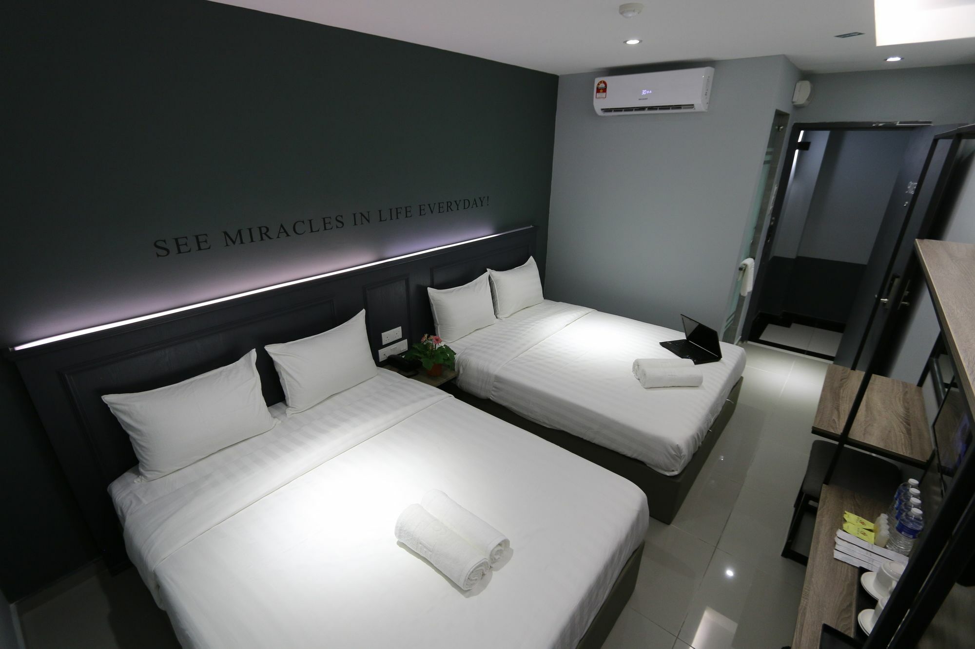 Hotel 99 Sri Petaling Kuala Lumpur Exterior photo